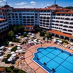 Helena Sands 5* サニービーチ