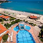 Helena Sands 5* サニービーチ