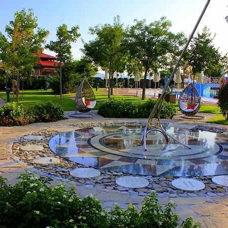 Resort Helena Sands