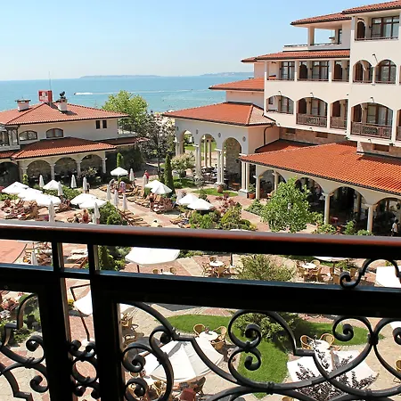 хелена сендс Здравен курорт 5*