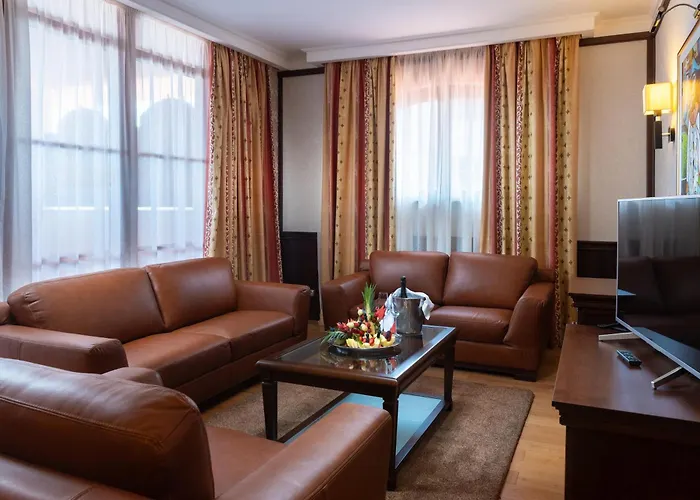 Helena Sands 阳光海滩