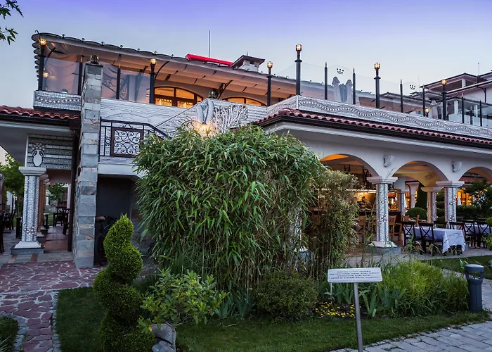 Üdülőközpont Helena Sands 5*